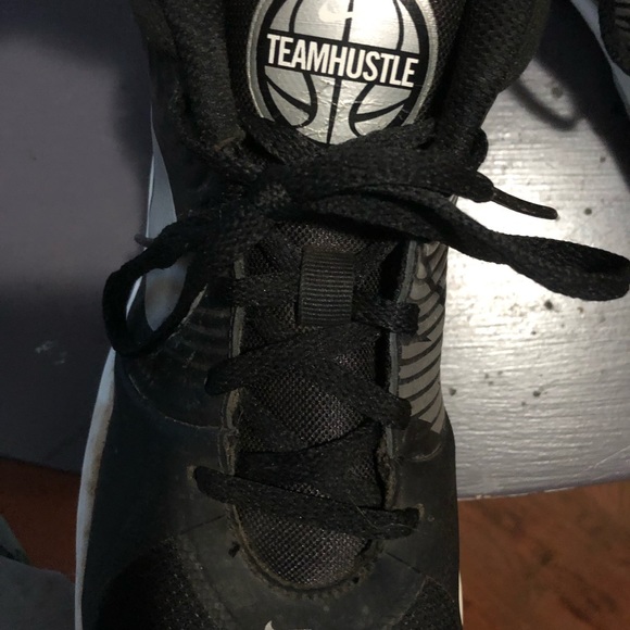 High top slightly used Nikes youth size 7 black and white - Picture 6 of 8